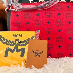 MCM CROSSBODY POUCH IN VISETOS